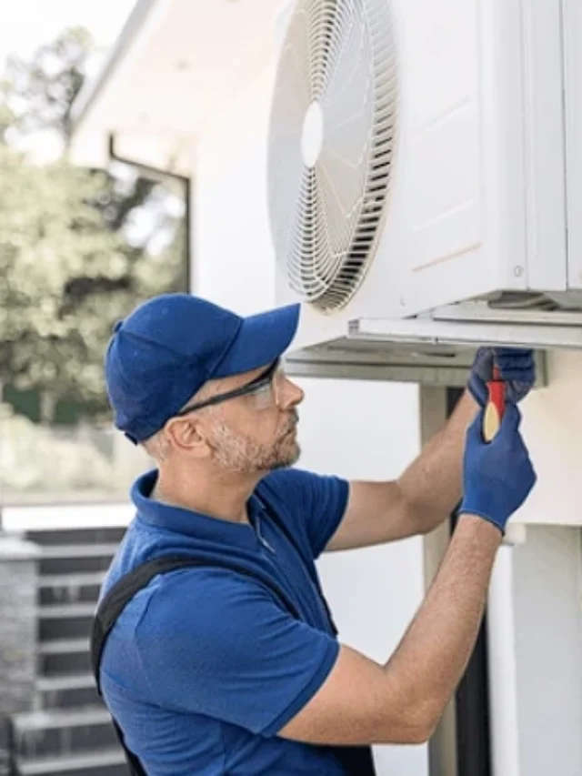 अगर AC बहुत गंदा है तो foam cleaning बेहतर, लेकिन सामान्य सर्विस के लिए water cleaning भी ठीक है।